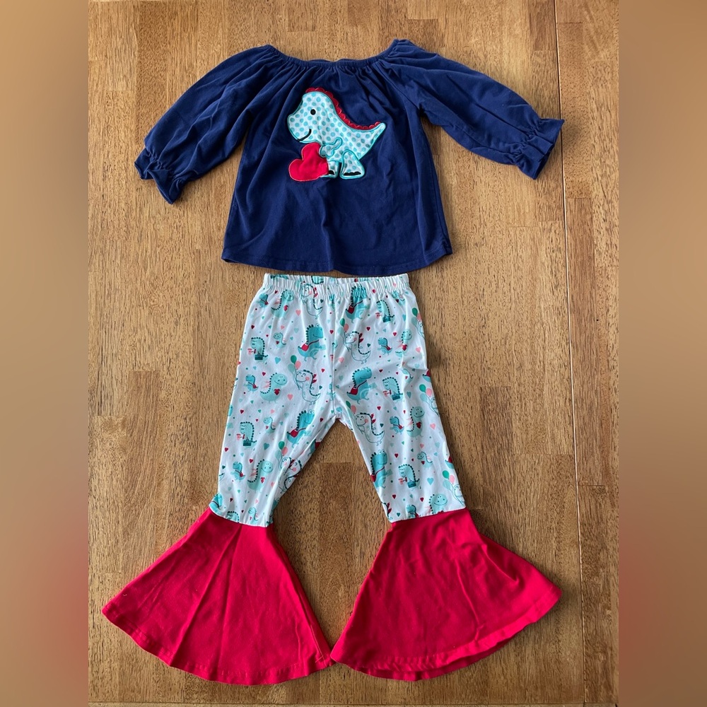 Dino Flare Outfit